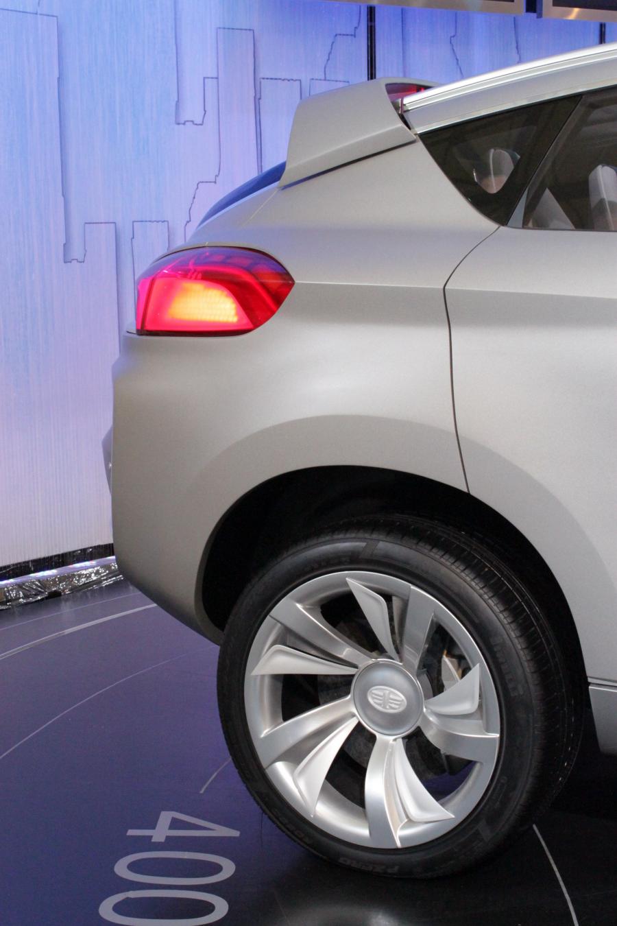 Детали экстерьера FAW X Concept SUV 2011 года  (фото 28 из 38)